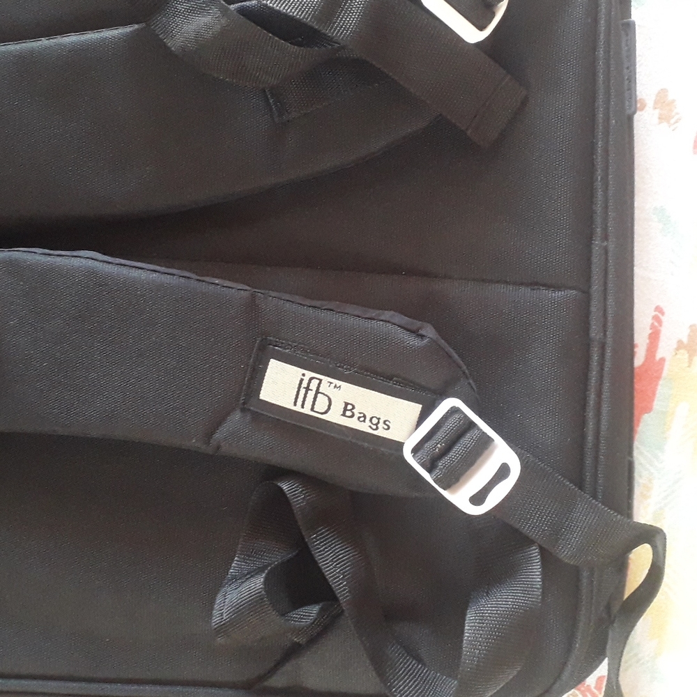New black School bag - Picture 3 of 5